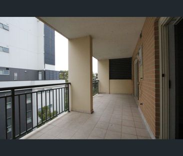 22/8-10 Browne Parade, Warwick Farm, NSW 2170 - Photo 2