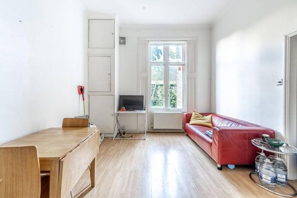 1 bedroom flat to rent - Photo 1