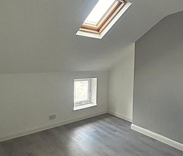 £1,200 PCM, Spacious Newly Refurbished Two Bedroom Second Floor Fla... - Photo 6