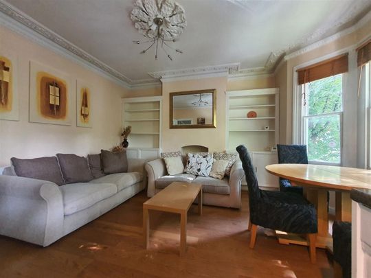 Upham Park Road, Chiswick, W4, London - Photo 1