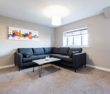 2 bedroom flat to rent - Photo 2