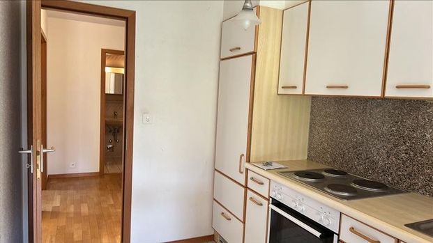 Lumineux appartement de 2.5 pièces avec balcon à louer à Renens - Foto 1
