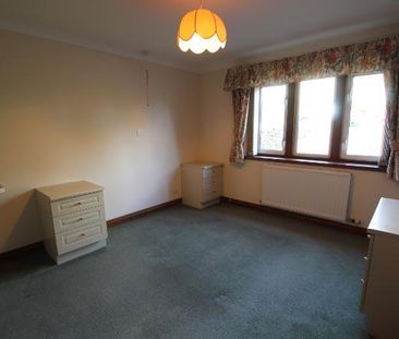 4 bedroom detached house to rent - Photo 4