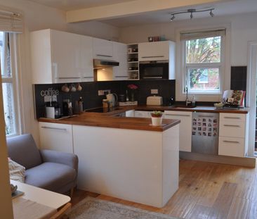 2 Bed Maisonette, Kingston Road, SW20 - Photo 6