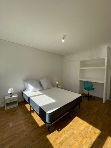 Location Appartement 4 pièces 73m² - Photo 5