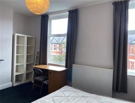 6 Bedroom Terraced To Let - Photo 3