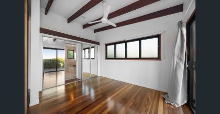 Elevated Coastal Home – Walk to Yaroomba Beach - Photo 4