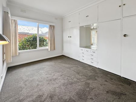 21 Lloyd Street, Belmont - Photo 5