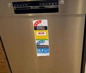 Near NEW Stylish townhouse in St Heliers - Photo 1