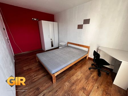 Location Appartement 5 pièces 81m² RENNES 35000 - Photo 2