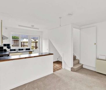 The Twenties, Siddington, Cirencester, Gloucestershire, GL7 - Photo 4