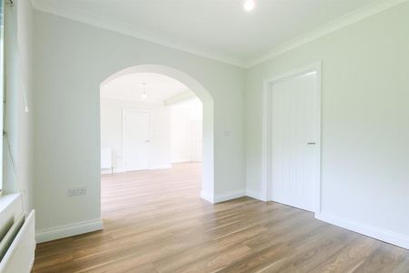 3 bedroom detached house to rent - Photo 4