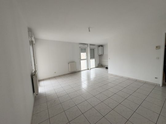 Location Appartement 2 pièces 52m² LE PEAGE DE ROUSSILLON 38550 - Photo 1