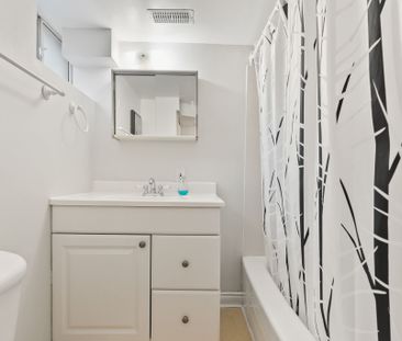 For Lease - 124 Burcher Road, Ajax, Ontario - Photo 5