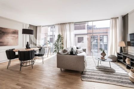 Apartamento de alquiler en Calle de Javier Ferrero, Ciudad Jardín - Foto 2