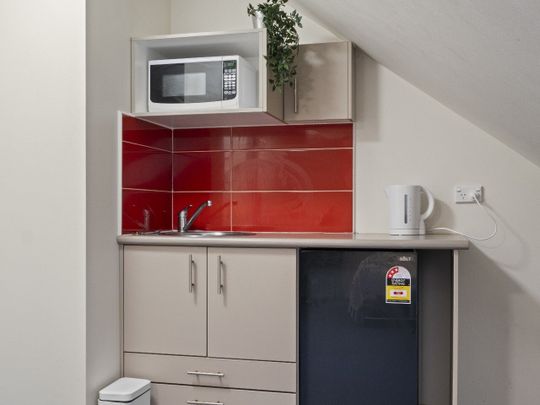 Redfern - Photo 1