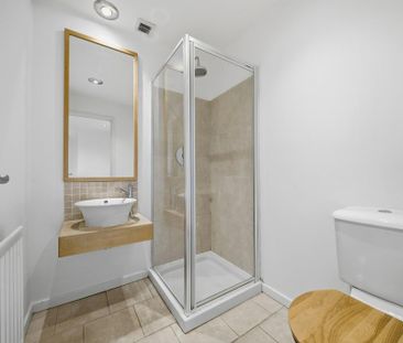 4 bedroom detached house to rent - Photo 3