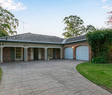 Charming Single Level Family Home - Photo 1