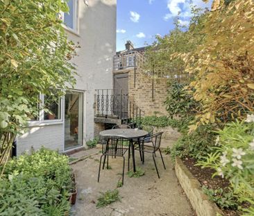 Price £2,500 pcm - Available Now - Unfurnished - Photo 1