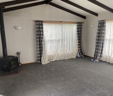 Lovely home in Totara Park - Photo 1