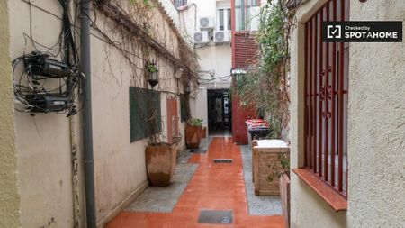 madrid, Community of Madrid 28012 - Photo 4