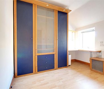 3 bedroom detached house to rent - Photo 5