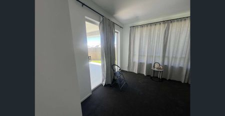 Spacious New Family Home in South Ripley - Photo 4