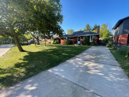 For Lease - 11 Byrne Boulevard, St. Catharines, Ontario - Photo 4