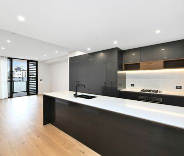 Stunning Two-Bedroom Apartment in the Heart of Ashfield - Photo 6