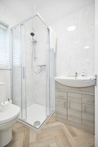 5 bedroom semi-detached house to rent - Photo 5