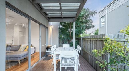 Low-Maintenance Unit in a Prime Belmont Location - Photo 5