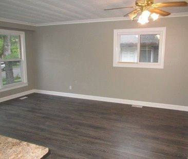 For Lease - 859 Scarborough Golf Club Road Unit# Main, Toronto, Ont... - Photo 1