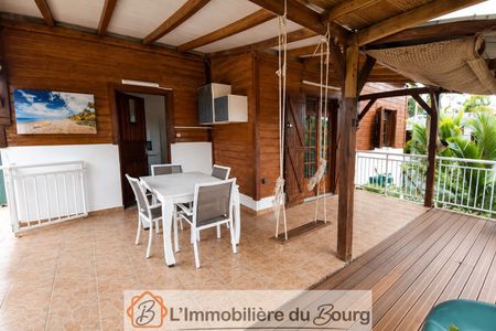 Location Maison 4 pièces 98m² STE ROSE 97115 - Photo 2