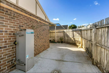 Easy Living in a Central Altona Meadows Location - Photo 4