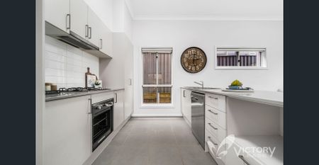 Spacious 4 bedroom house for rent in Box Hill - Photo 4