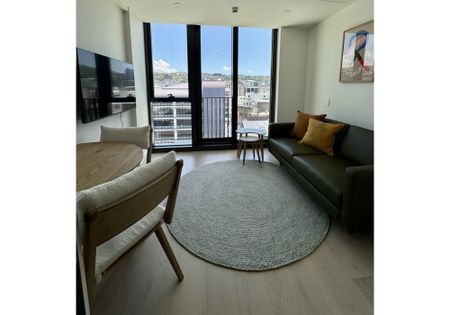 One Bedroom Apartment With Sun and Views - Photo 5