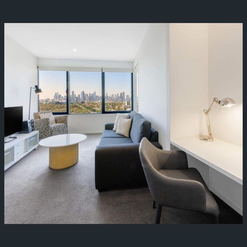 Fully Serviced Apartment living close to Universities, Hospital and few minute tram ride to Melbourne CBD - Photo 1