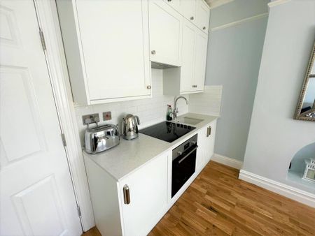 1 bedroom flat to rent - Photo 2