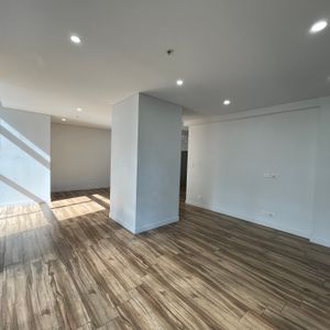 Freshly painted 2 bedroom apartment under the affordable housing scheme - Photo 2