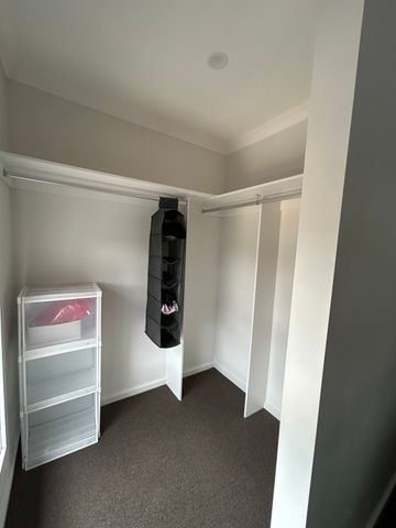 Wyndham Vale - Photo 2