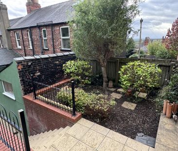 2 bedroom end of terrace house to rent - Photo 5