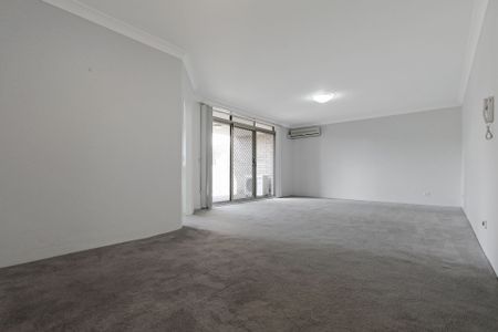 Specious Two Bedroom Apartment - Photo 4