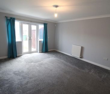 3 bedroom House To Let - Photo 6