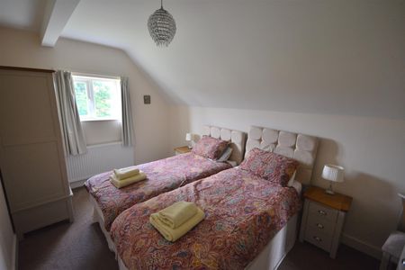 Ardsley Cottage, Hoargate Lane, Longford, Ashbourne, DE6 3AG - Photo 4