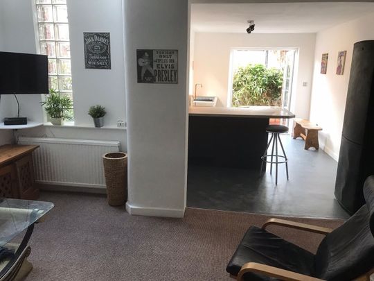 4 Bed Terraced House, Ashfield Road, M13 - Photo 1