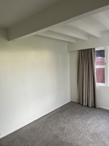 Renovated Coastal Living Ã¢Â€Â“ Walk to the Beach - Photo 5