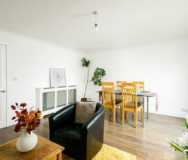 3 Bed Terraced House, Pinkhams Twist, BS14 - Photo 4