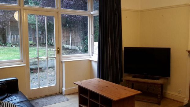 5 bedroom house share to rent - Photo 1