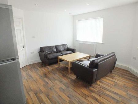 Bawas Place:, Bedroom Alfreton Road, NG7 - Photo 2