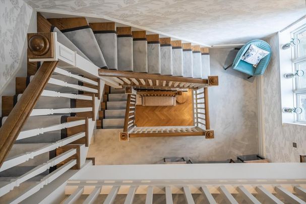 5 bedroom townhouse to rent - Photo 1